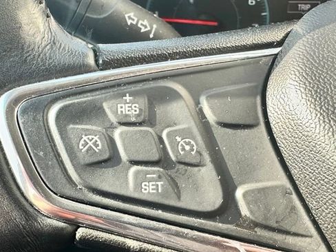 Used 2018 Chevrolet Equinox LT AWD/4WD image 11