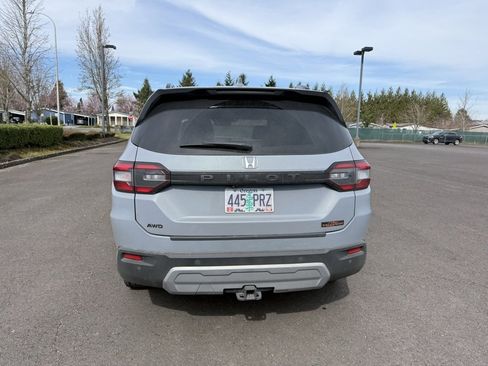 Used 2024 Honda Pilot TrailSport image 6