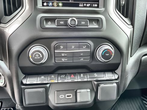 New 2026 Chevrolet Silverado 1500 Custom Trail Boss w/ LPO, Dark Essentials Package AWD/4WD image 16