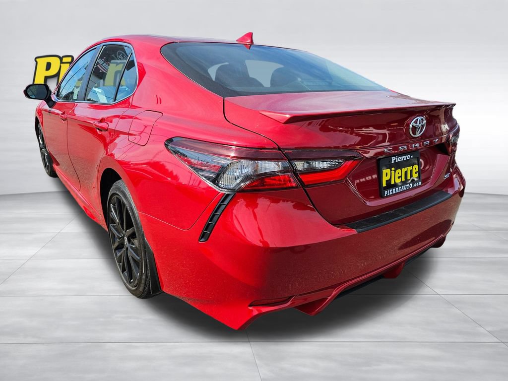 Used 2024 Toyota Camry SE FWD image 3