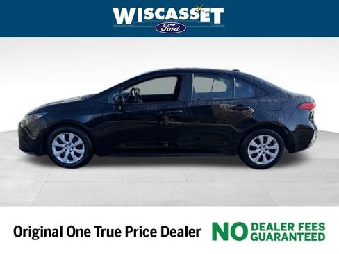 Used 2023 Toyota Corolla LE image 2