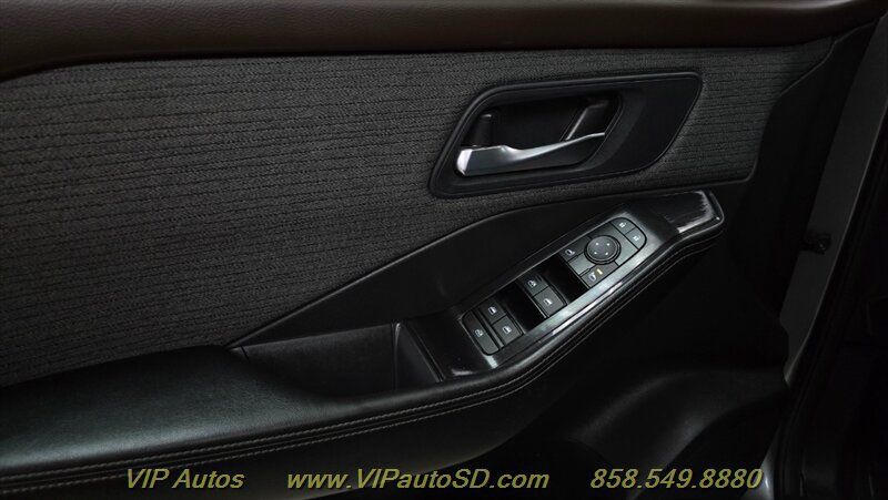 Used 2023 Nissan Rogue SV FWD image 24