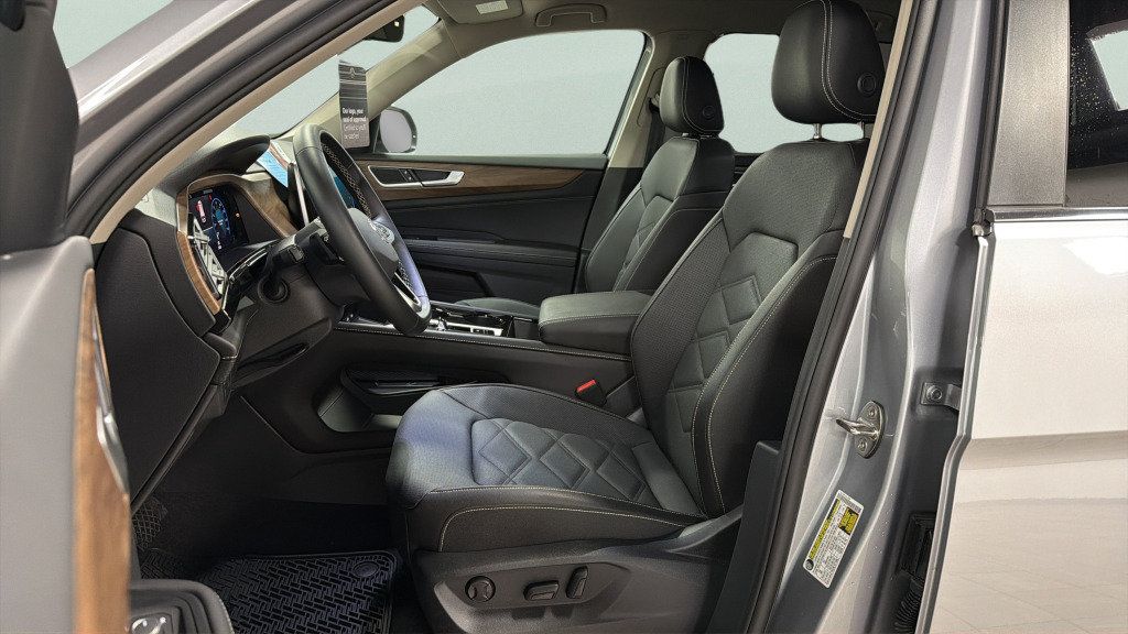 Certified 2026 Volkswagen Atlas SE FWD image 17