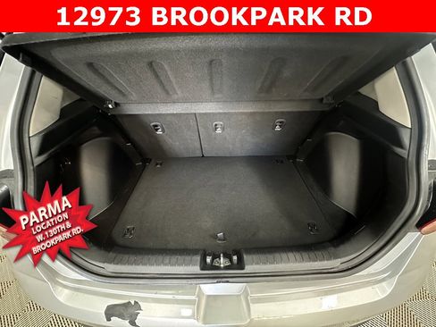 Used 2021 Hyundai Venue SEL image 18