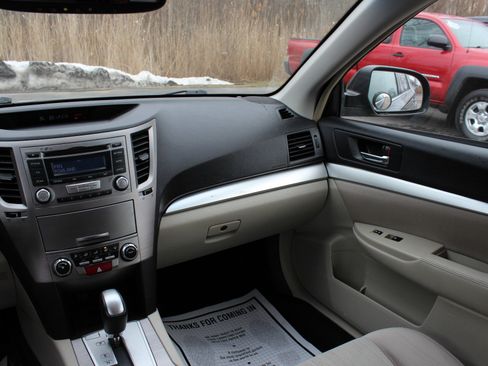 Used 2013 Subaru Outback 2.5i Premium image 22