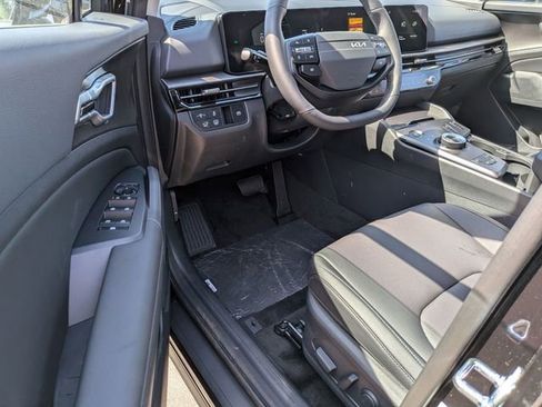 New 2026 Kia Sportage EX AWD/4WD image 12