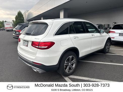 Used 2017 Mercedes-Benz GLC 300 4MATIC image 3
