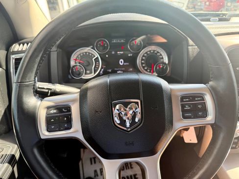 Used 2017 RAM 1500 Laramie AWD/4WD image 39