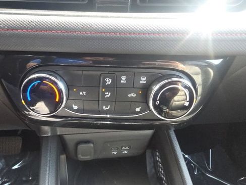 Used 2024 Chevrolet TrailBlazer RS AWD/4WD image 20