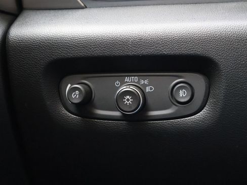 Used 2020 Chevrolet Traverse LT w/ Driver Confidence II Package image 45