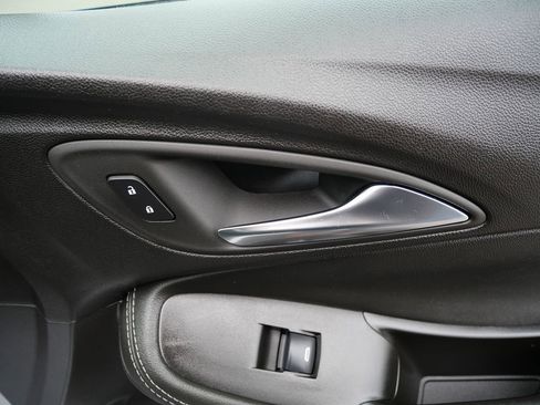 Used 2024 Buick Encore GX Preferred FWD image 21