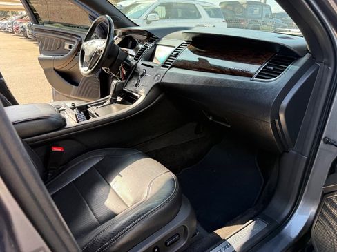 Used 2013 Ford Taurus Limited FWD image 14