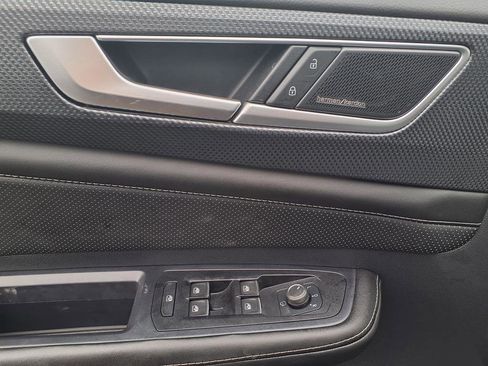 Used 2024 Volkswagen Atlas Cross Sport SEL Premium R-Line image 18