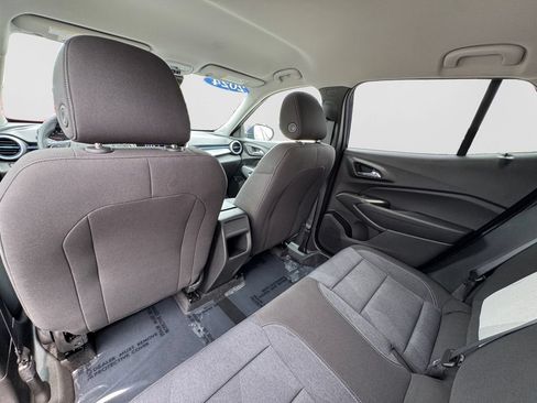 Used 2024 Chevrolet Trax LS w/ LS Convenience Package FWD image 13