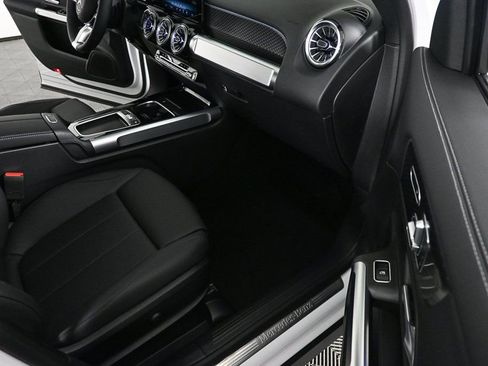 New 2026 Mercedes-Benz GLB 250 image 23