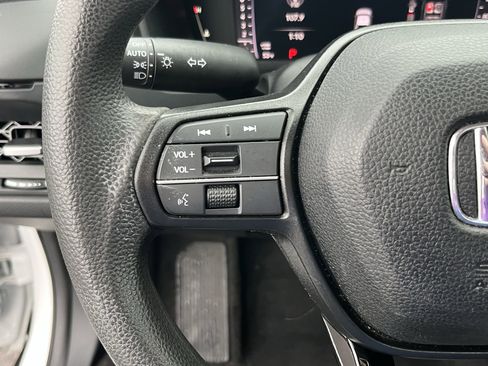 Used 2023 Honda Accord EX image 21