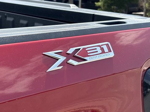 Used 2026 GMC Sierra 1500 SLT w/ SLT Premium Plus Package AWD/4WD image 33