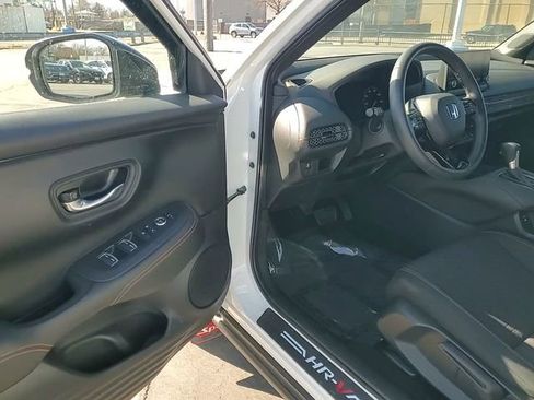 Used 2024 Honda HR-V Sport image 13