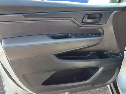 Used 2020 Honda Odyssey EX image 16