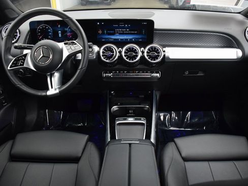 Certified 2024 Mercedes-Benz GLB 250 image 18