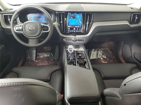 Certified 2025 Volvo XC60 B5 Ultra AWD/4WD image 15