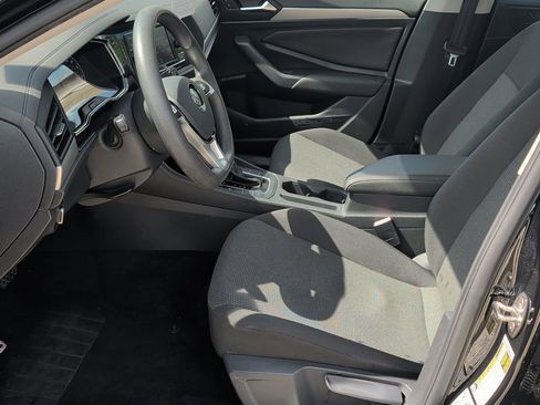 Used 2021 Volkswagen Jetta S w/ Driver Assistance Package image 9