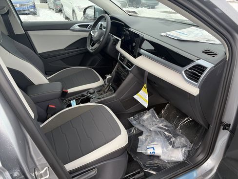 New 2026 Volkswagen Taos SE image 21