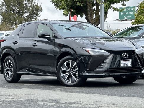 Used 2025 Lexus RZ 300e image 2