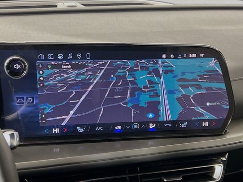 New 2026 Chevrolet Traverse LT image 13