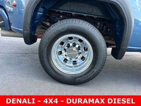 Used 2024 GMC Sierra 3500 Denali w/ Technology Package AWD/4WD image 7