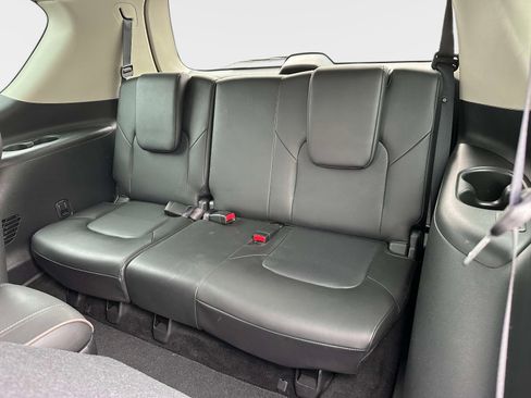 Used 2022 Nissan Armada Platinum w/ Captain's Chairs Package AWD/4WD image 10