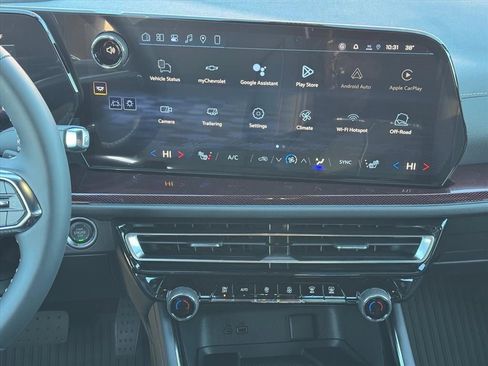 New 2026 Chevrolet Traverse Z71 w/ LPO, Floor Liner Package image 8