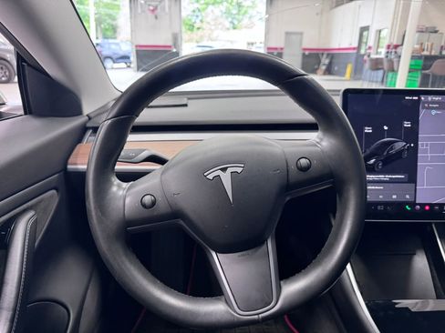 Used 2019 Tesla Model 3 Mid Range RWD image 20