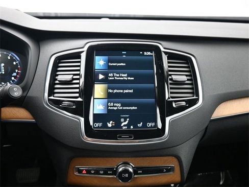 Used 2022 Volvo XC90 T6 Momentum w/ Advanced Package image 12