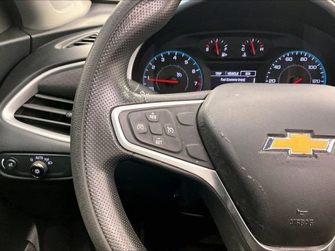 Used 2022 Chevrolet Malibu LT image 17