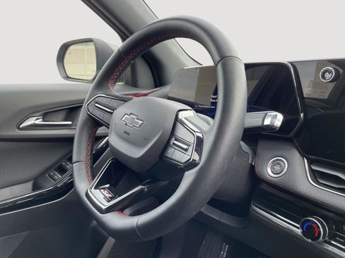 Used 2025 Chevrolet Equinox RS w/ Safety and Technology Package AWD/4WD image 6