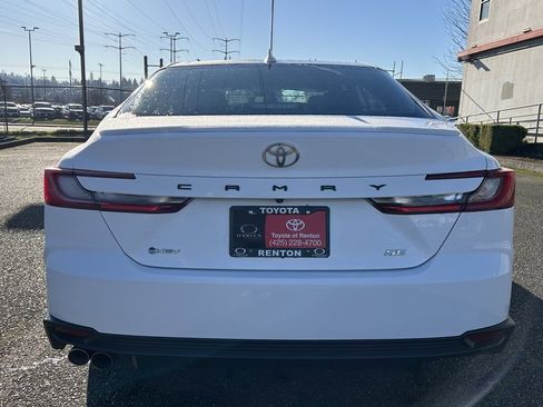 Certified 2025 Toyota Camry SE image 6