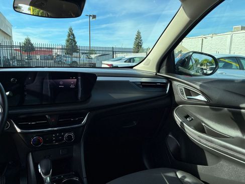 Used 2025 Buick Encore GX Preferred image 34