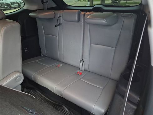 Used 2021 Toyota Highlander XLE image 23