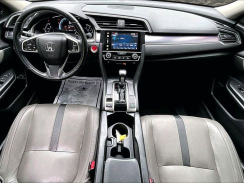 Used 2018 Honda Civic Touring image 14
