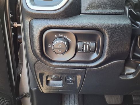 Used 2025 RAM 1500 Big Horn AWD/4WD image 14