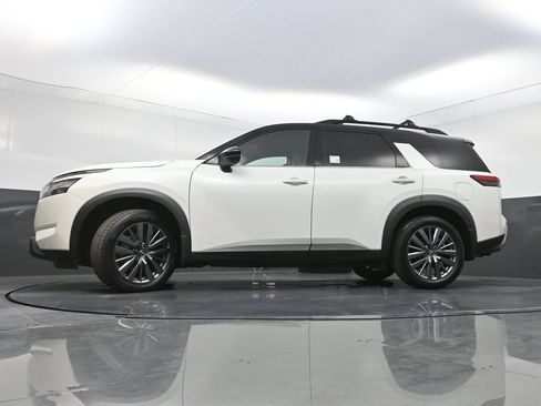 Used 2023 Nissan Pathfinder SL w/ SL Premium Package FWD image 30
