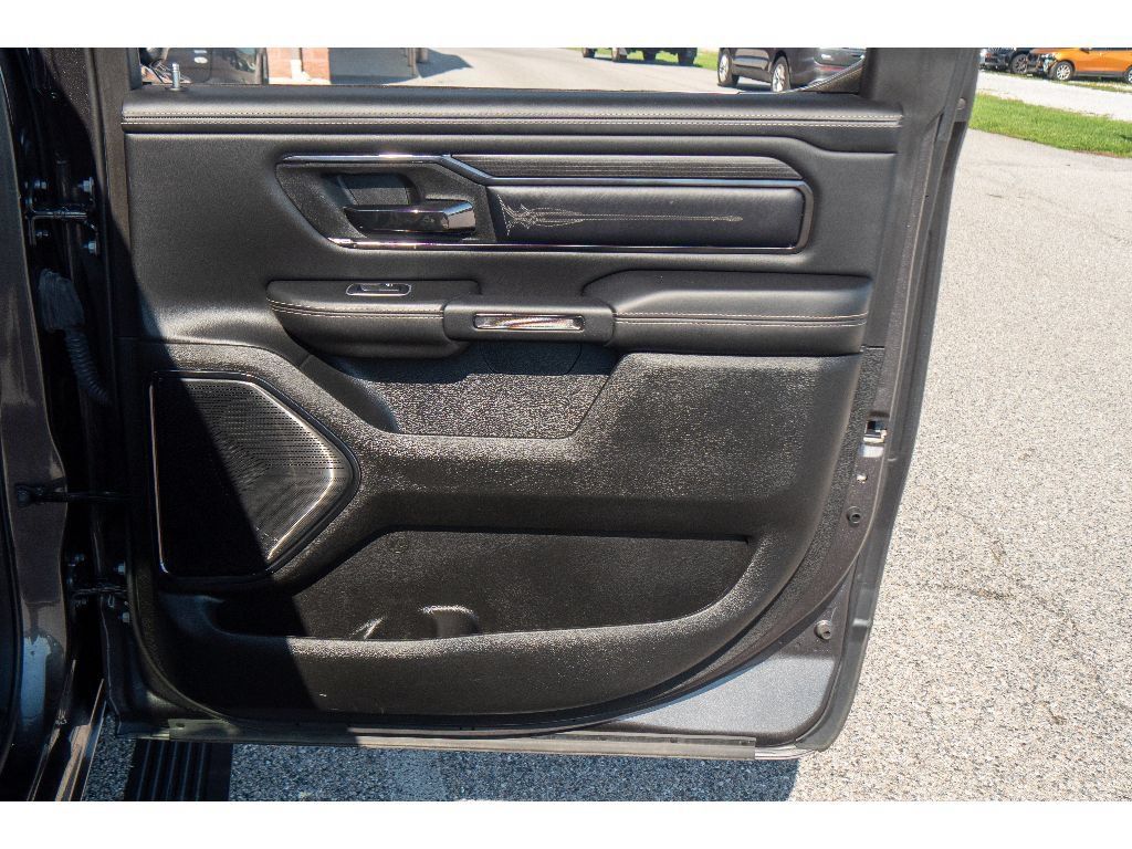 Used 2022 RAM 1500 Limited AWD/4WD image 21