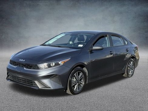 Used 2023 Kia Forte LXS image 8