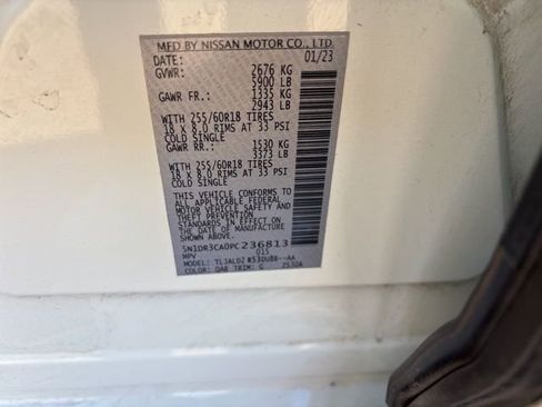 Used 2023 Nissan Pathfinder SL w/ Black Appearance Package image 25