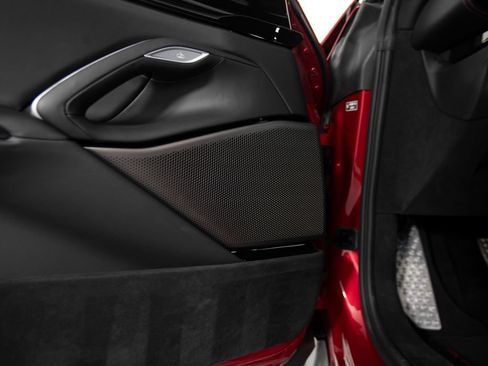 Used 2025 Ferrari Purosangue AWD/4WD image 15
