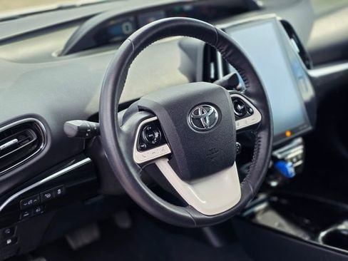 Used 2019 Toyota Prius Prime Advanced image 15