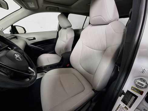 Used 2023 Toyota Corolla Cross LE w/ Moonroof Package AWD/4WD image 26