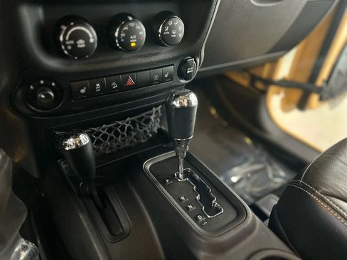 Used 2014 Jeep Wrangler Rubicon image 18