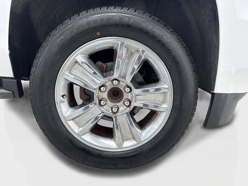 Used 2019 Chevrolet Tahoe LS w/ Enhanced Driver Alert Package RWD image 47